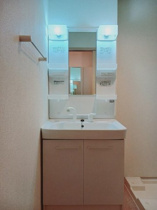 明るい洗面所です