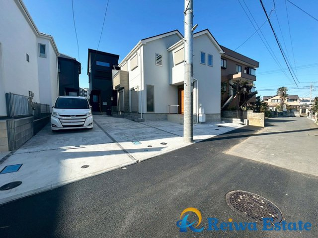 新築戸建　茅ヶ崎市今宿の前面道路含む現地写真