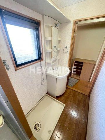 柳原マンションⅡの洗面所