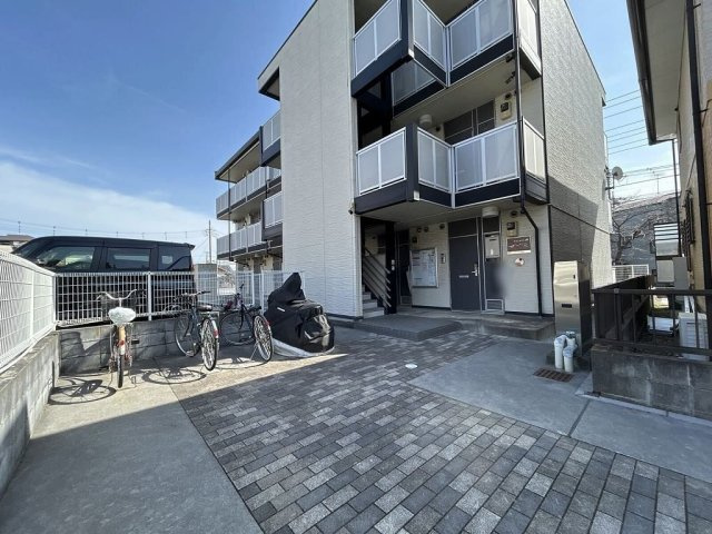 レオパレスＲＩＮＡのエントランス