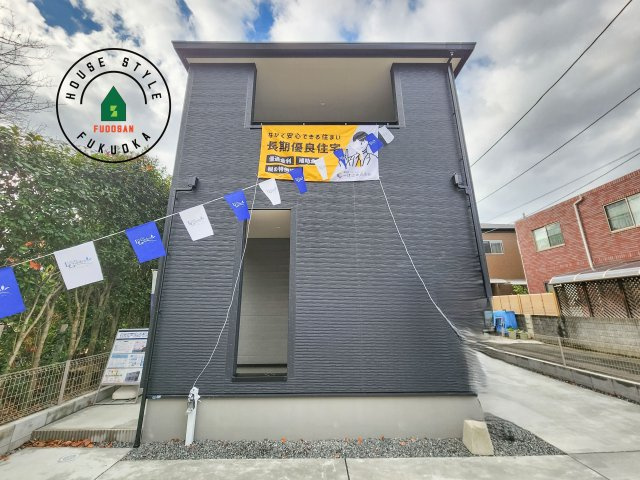 福岡市南区弥永5丁目第2-1棟（1号棟）の前面道路含む現地写真|見学の時間などお気軽にお問い合わせ下さい。