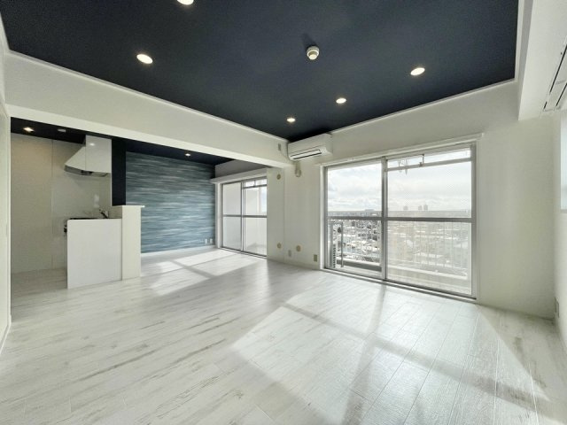 二軒茶屋エスコムビルの居間・リビング