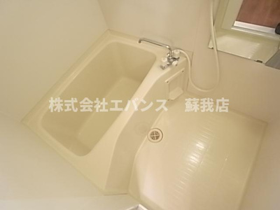 【浴室】 | リヴェール・アイⅡ | ゆったり過ごせるお風呂です