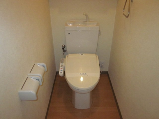 シャワー付トイレ 