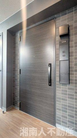 クリオ鵠沼海岸の玄関|落ち着いた玄関です