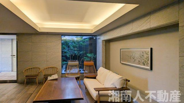 クリオ鵠沼海岸のエントランス