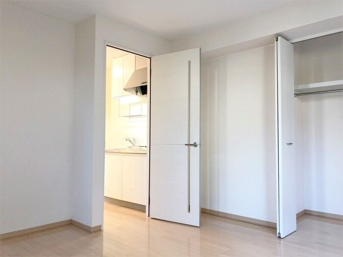 コージー国立の居間・リビング