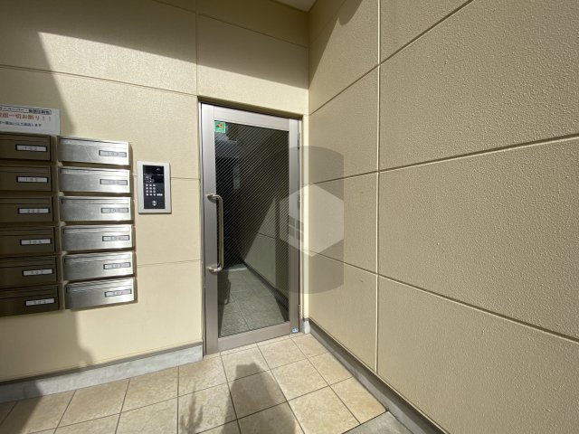 ソラーナ弥刀のエントランス