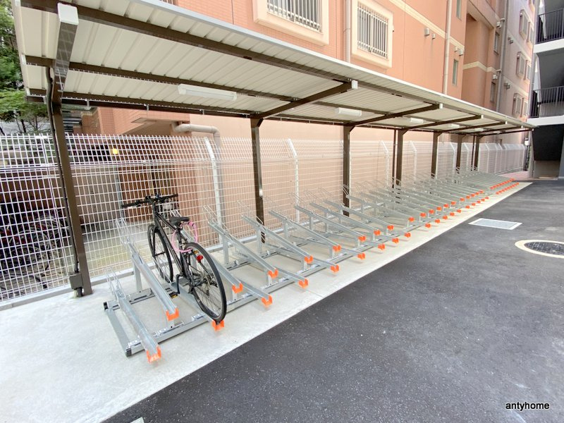 アーバンドルフ天満の駐車場