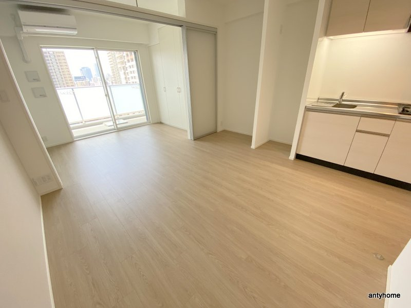 アーバンドルフ天満の居間・リビング