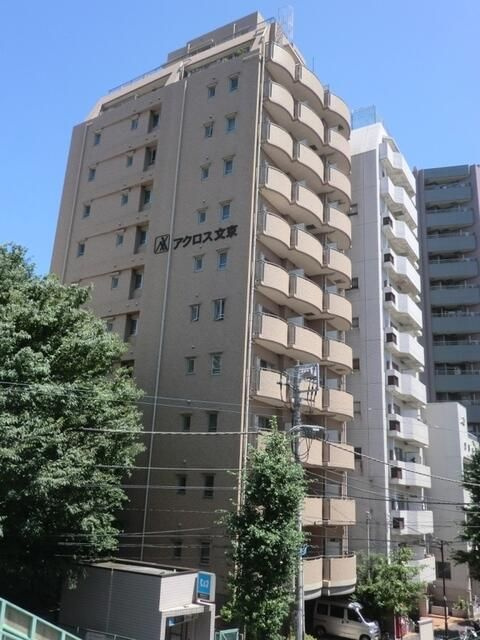 アクロス文京の外観
