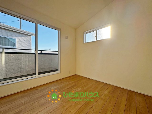 蓮田市西城１丁目　新築一戸建ての洋室