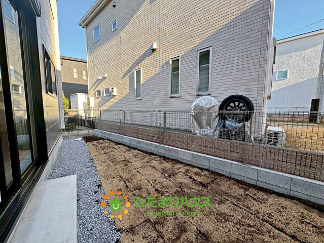 蓮田市西城１丁目　新築一戸建ての庭