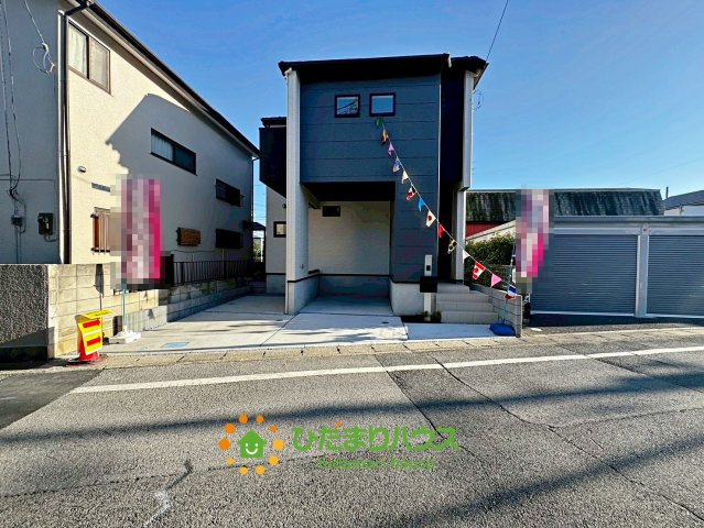 蓮田市西城１丁目　新築一戸建ての駐車場