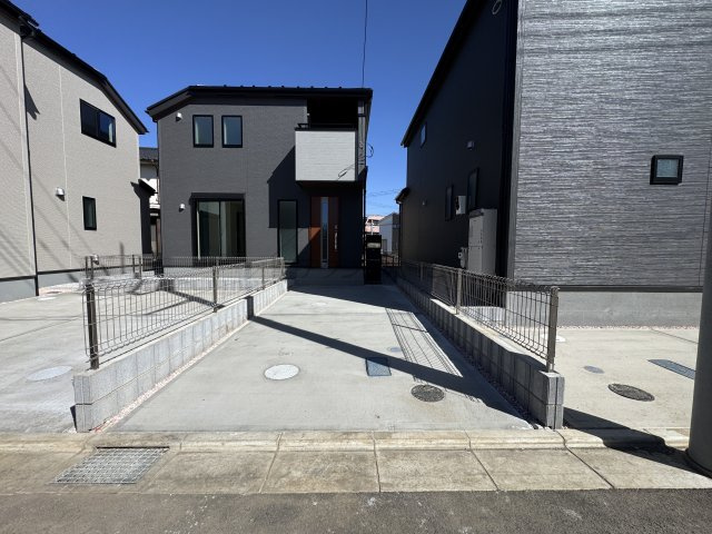 東村山市久米川町3丁目・全9棟　新築一戸建　7号棟　の駐車場|カースペースは1台分ございます。