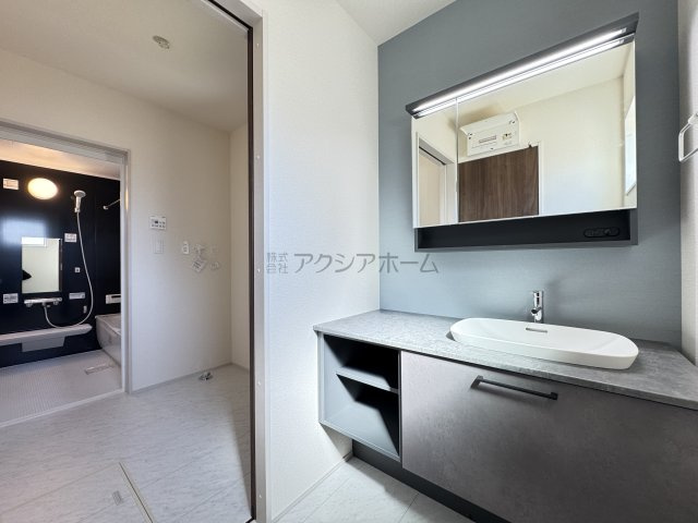 東村山市久米川町3丁目・全9棟　新築一戸建　7号棟　の独立洗面台|デザイン性の高い洗面化粧台