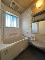 コンパクトで使いやすいお風呂です