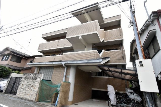 西宮市甲子園口２丁目の賃貸マンション