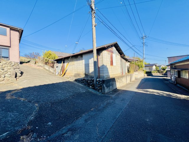 太田市緑町の前面道路含む現地写真|緑豊かで閑静な住宅地◎