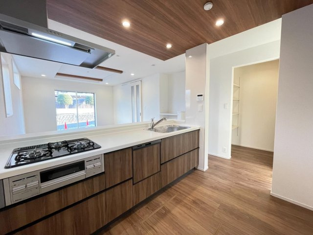 豊田市丸山町4丁目　新築分譲住宅　全2棟　2号棟のキッチン