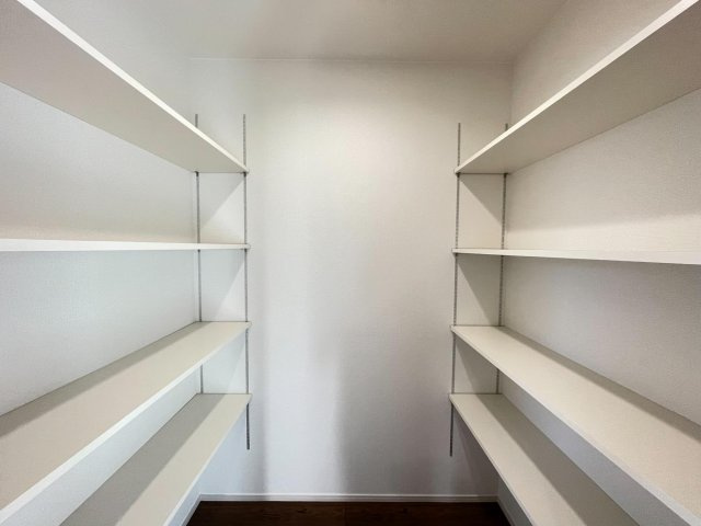 豊田市丸山町4丁目　新築分譲住宅　全2棟　2号棟の収納