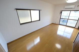 五月ヶ丘グリーンヴィラの洋室