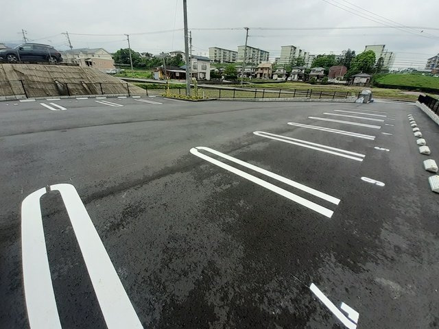 【駐車場】 | クレアージュ・ウミⅡ | 駐車場があるので、車を買う予定の方も安心です