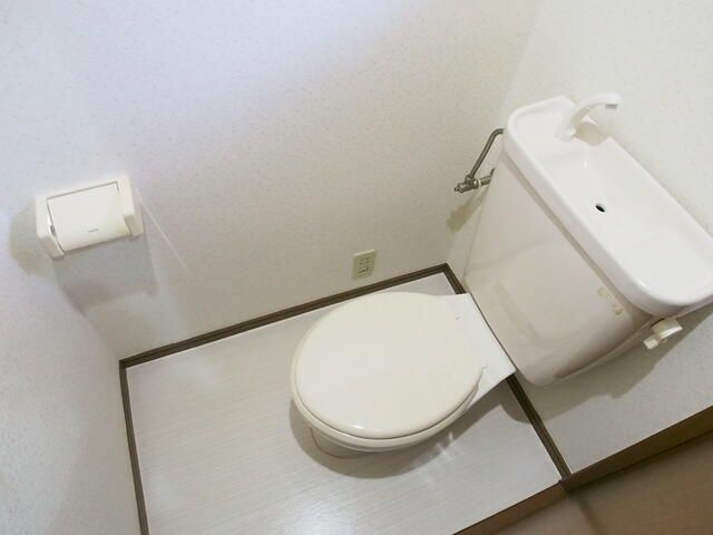 メゾン・ラフィーネのトイレ