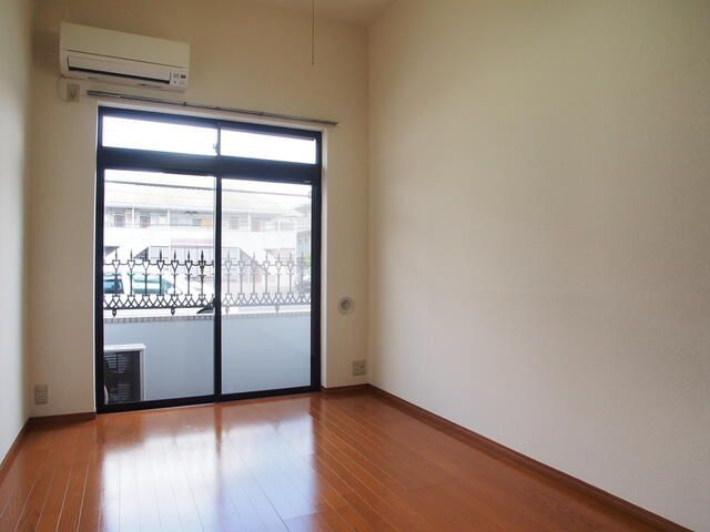 メゾン・ラフィーネのその他