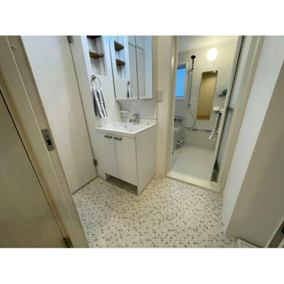 【独立洗面台】 | ピース荻窪 | 嬉しい独立洗面台付き。