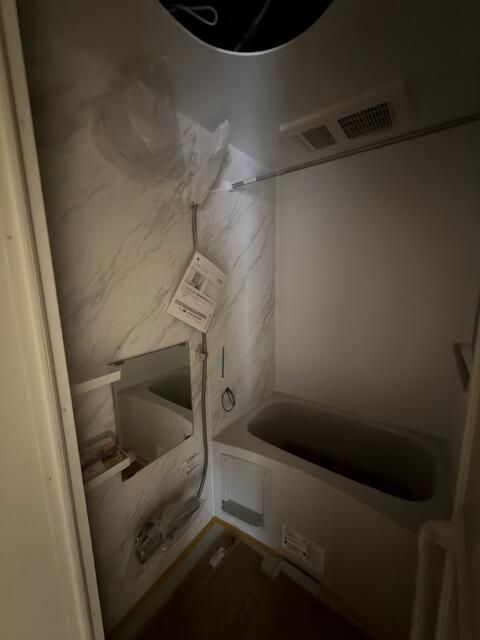 メゾン・ドゥ・アッシュ市川の浴室