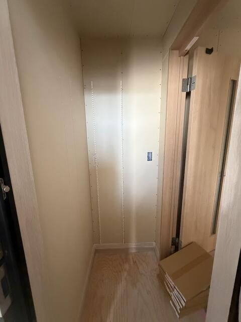 メゾン・ドゥ・アッシュ市川の玄関