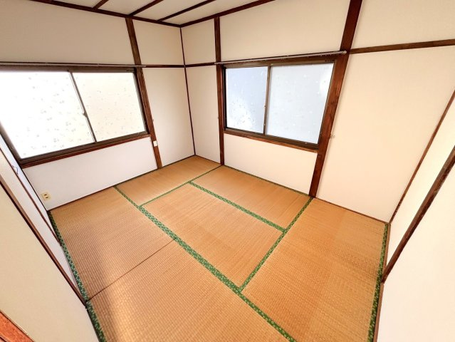 安芸郡熊野町呉地５丁目の一戸建ての和室