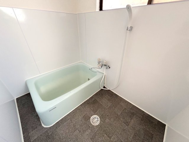 安芸郡熊野町呉地５丁目の一戸建ての浴室