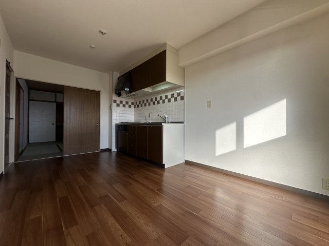 ラ・モードニシカワ1の居間・リビング