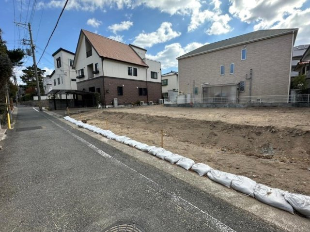 深江南町　新築戸建用土地の前面道路含む現地写真