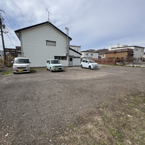 ハイツコスコンの駐車場