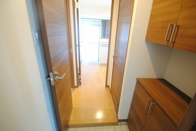 at.east(エイティ・イースト)の玄関