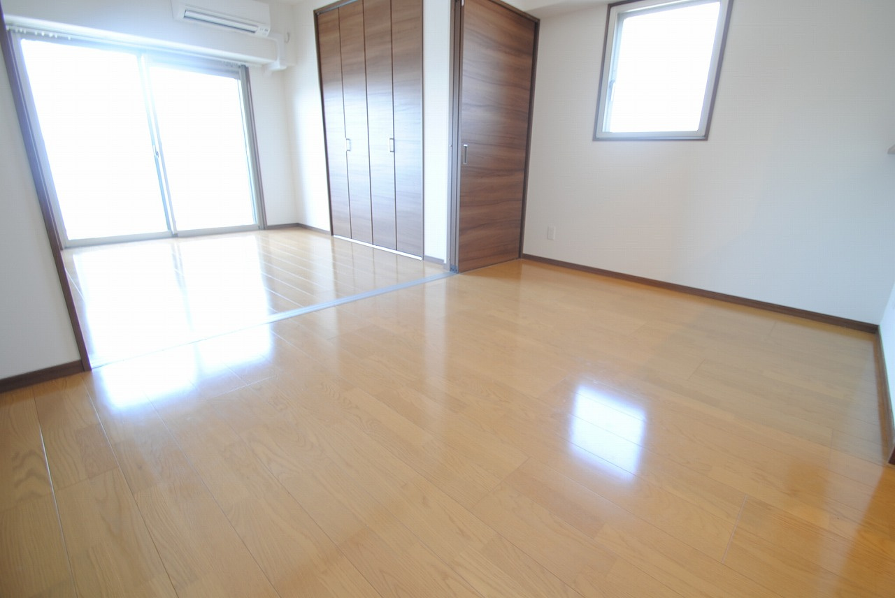 at.east(エイティ・イースト)の居間・リビング