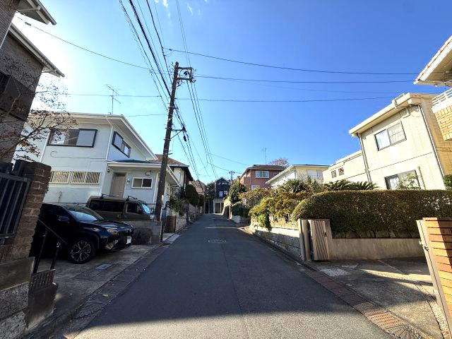 鎌倉逗子ハイランド分譲地内　東急ホーム施工　カナディアン住宅の周辺|閑静な住宅街