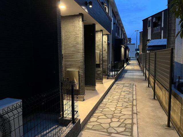 【その他】 | Feliz Bonita（フェリス　ボニータ） | 外観写真（夜）