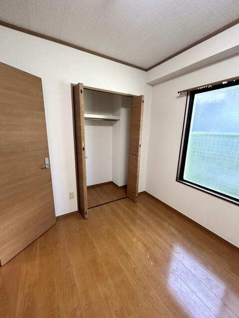 川崎市多摩区生田７丁目の賃貸マンションの収納