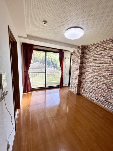 川崎市多摩区生田７丁目の賃貸マンションの居間・リビング