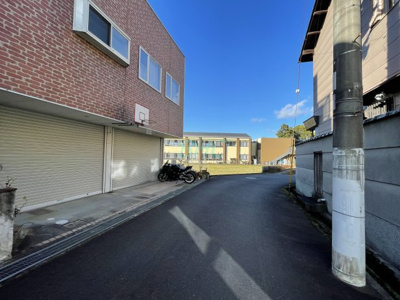 【前面道路含む現地写真】 | 草津市青地町