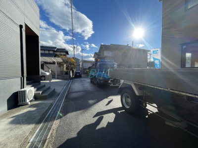 【前面道路含む現地写真】 | 草津市青地町