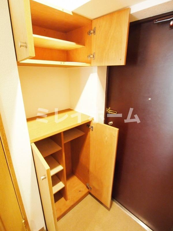 ペレテ雪谷の玄関