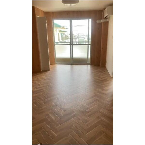 SOLDEIR BASEの居間・リビング