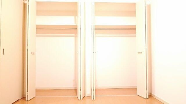 プライムアーバン中野上高田の収納