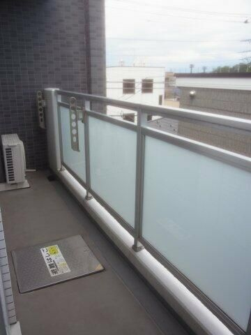 プライムアーバン中野上高田のバルコニー