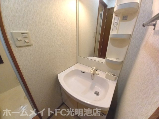 ボナール鳳南の独立洗面台